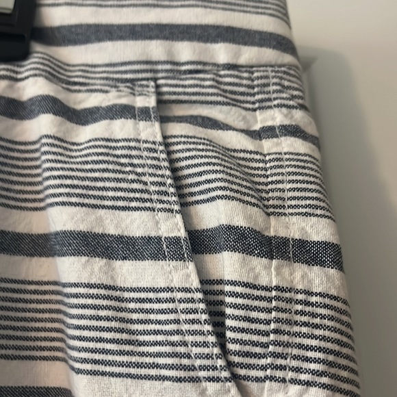 Khaki by Gap striped shorts 16 plus size flat front shorts blue & white nautical - Picture 2 of 7
